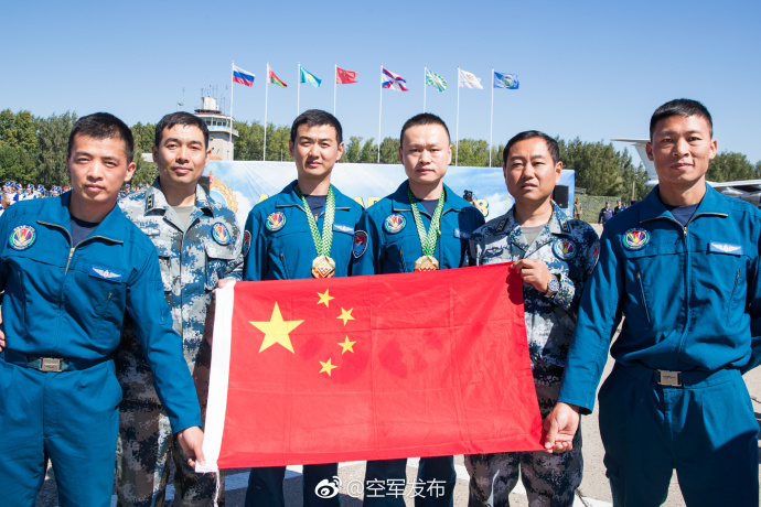 中國空軍收獲兩項第一